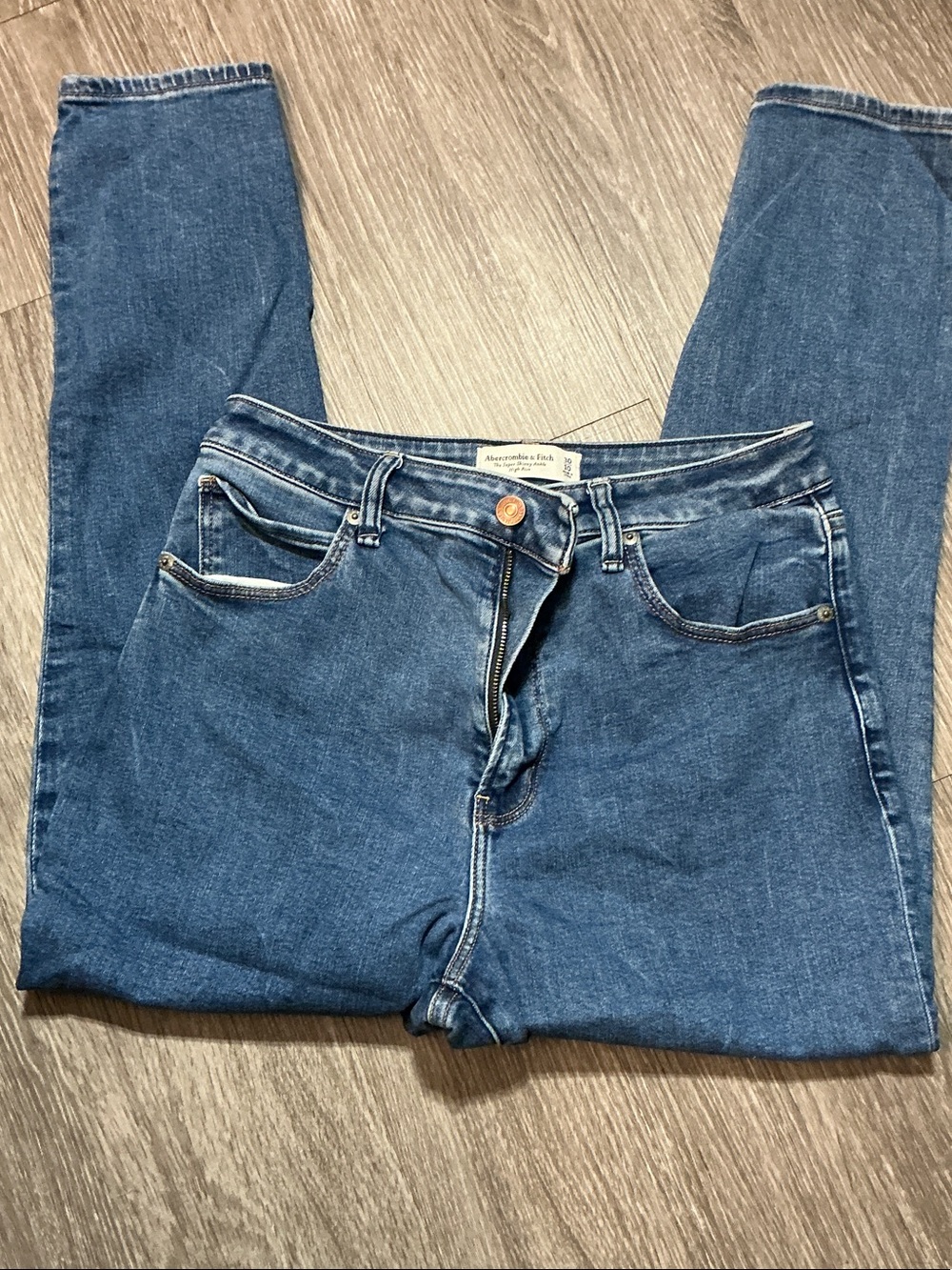 Abercrombie & Fitch Women's the super Skinny ankle high rise Jeans. Size 10/30.